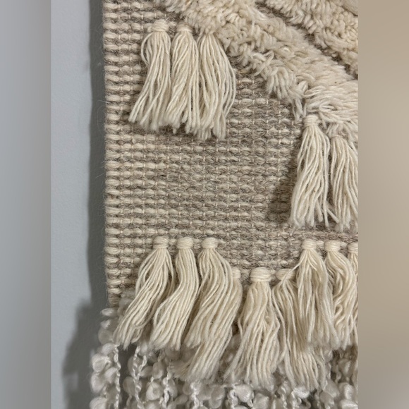 Handwoven Tapestry in Off-White/Beige - Picture 5 of 10